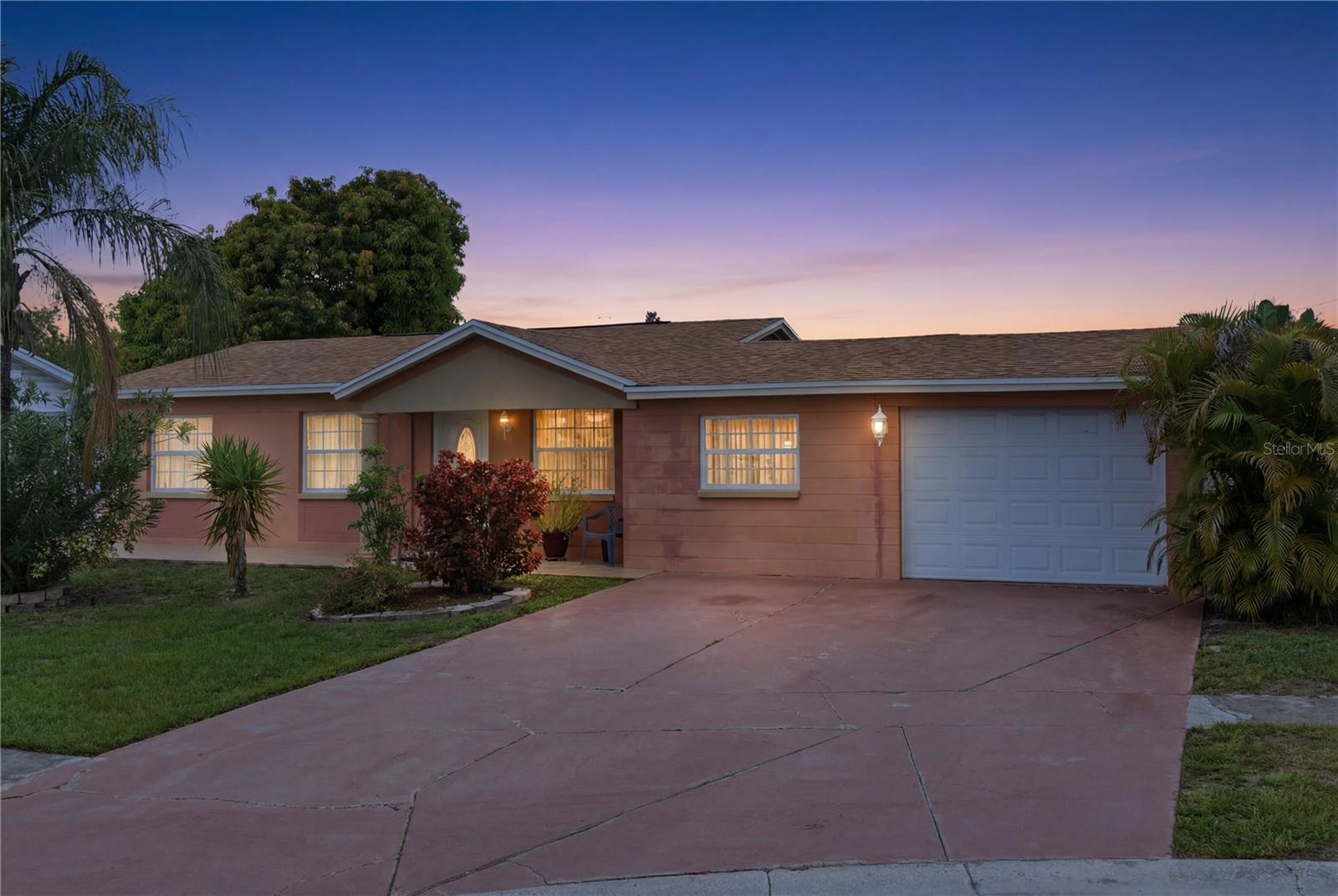 4914 HOLIDAY DRIVE