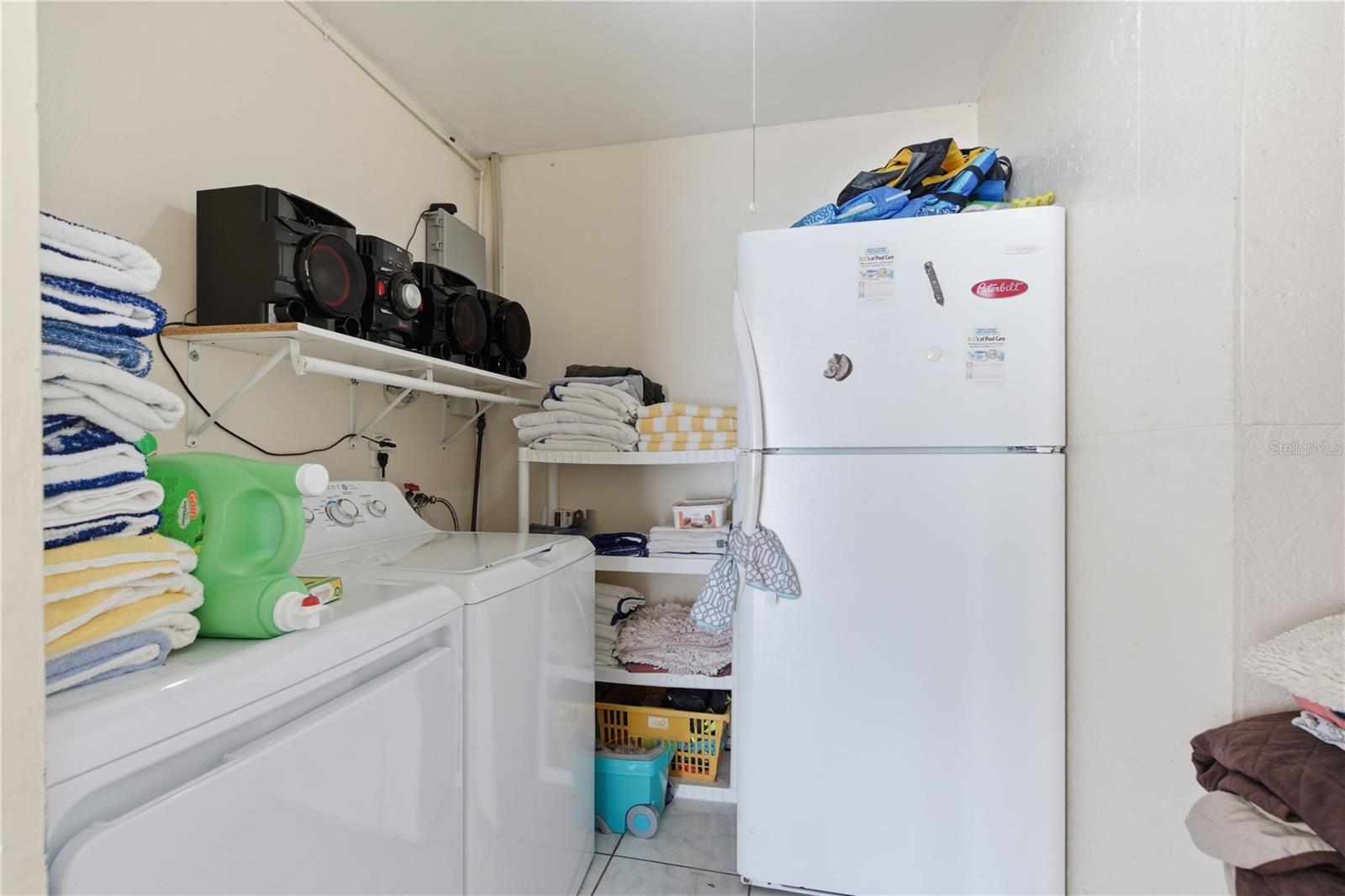 HOLIDAY VILLAGE SEC 3 - Residential