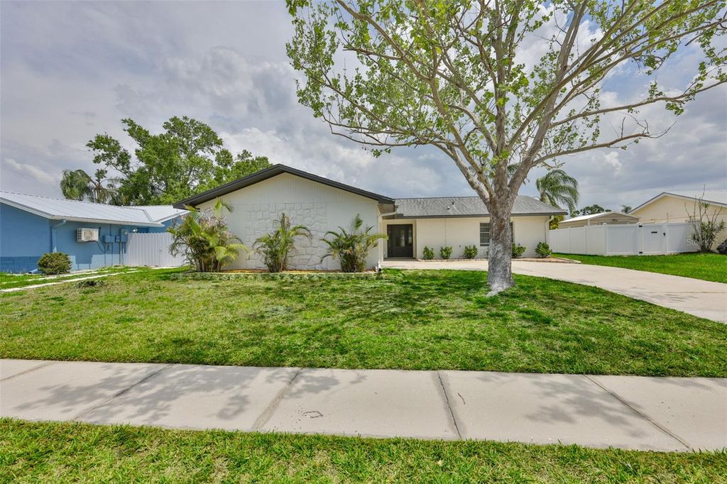 Photo of 539 Red Mangrove Lane, Apollo Beach, FL 33572 (MLS # TB8494780)