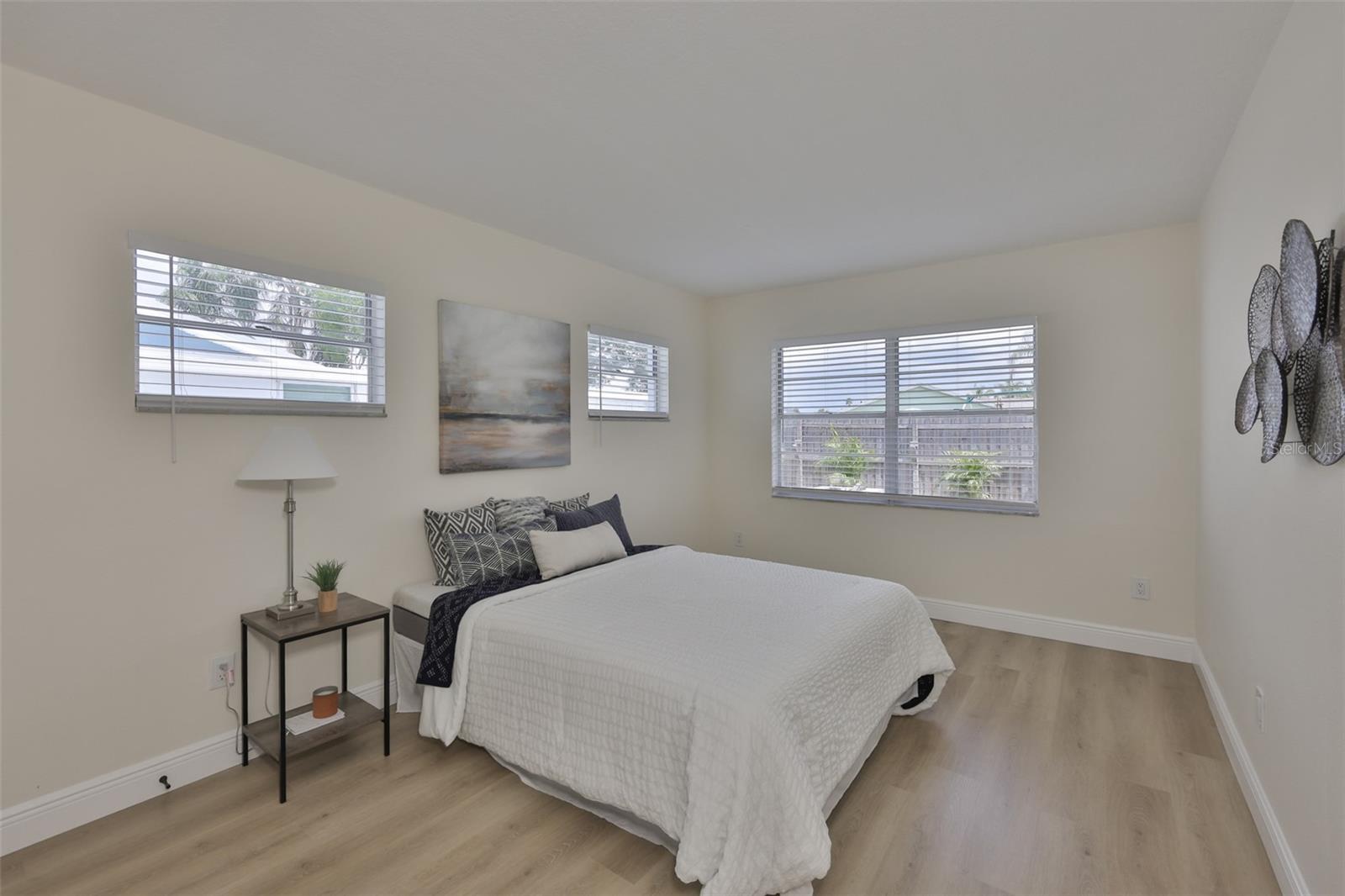 APOLLO BEACH UNIT FOUR - Residential