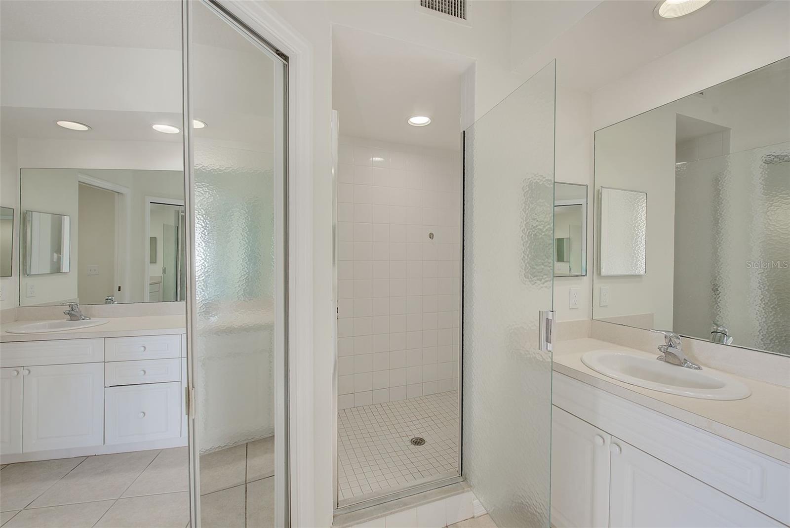 GOLF LAKE CONDO 3 AT EAST BAY - Residential