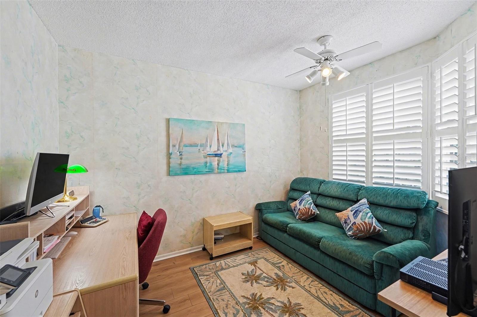 CORAL POINTE - Residential