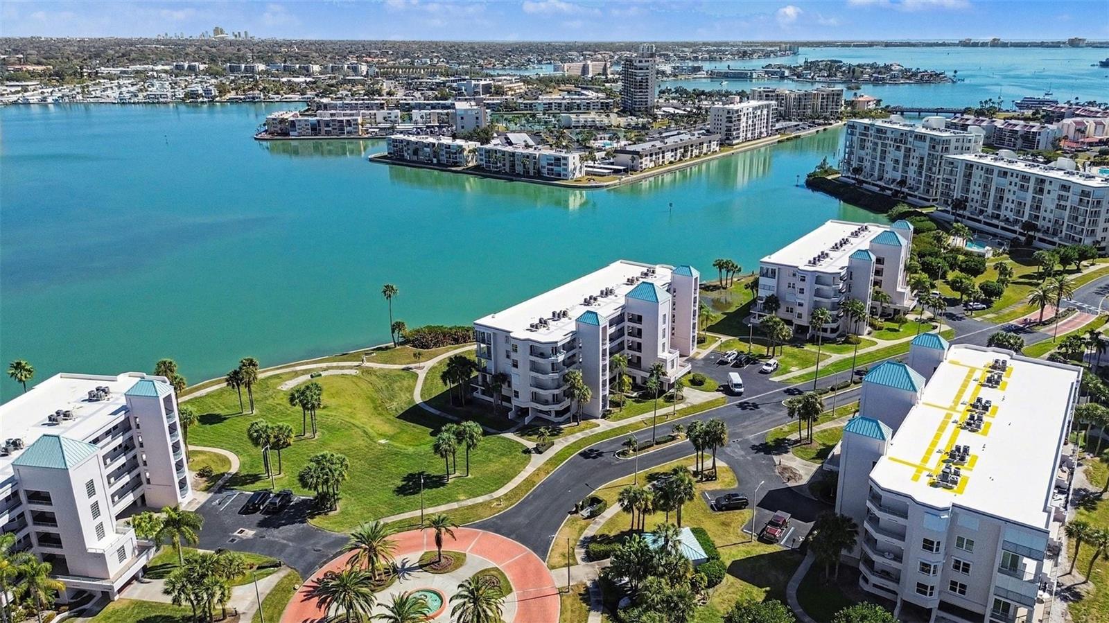 CORAL POINTE - Residential