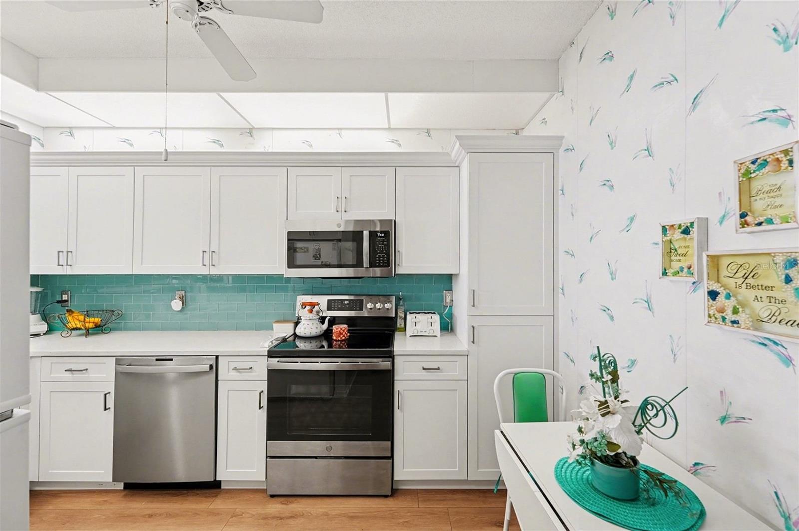 CORAL POINTE - Residential