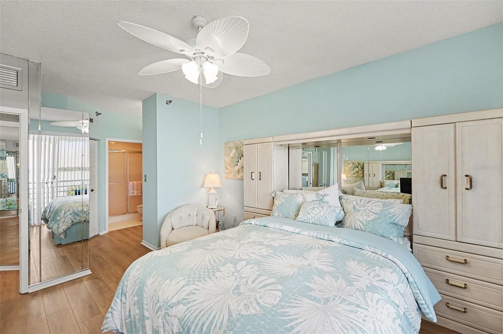 CORAL POINTE - Residential