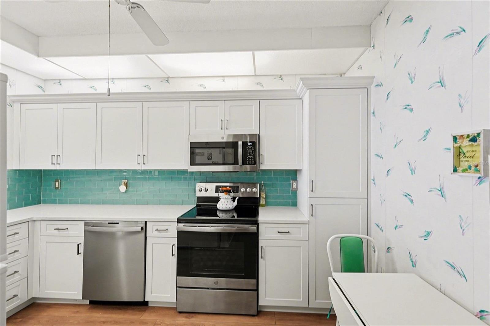 CORAL POINTE - Residential