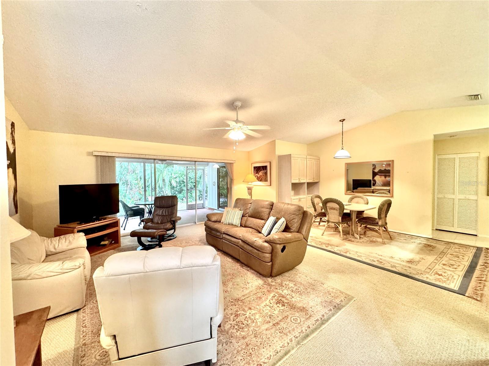 5804 GARDEN LAKES FERN