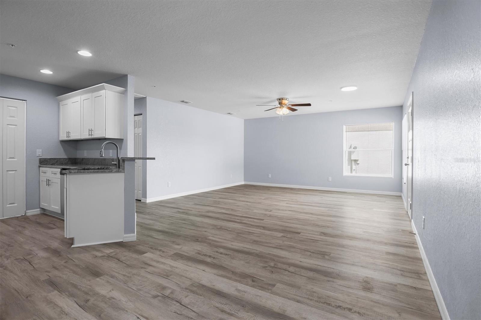 4078 OAK LOOP