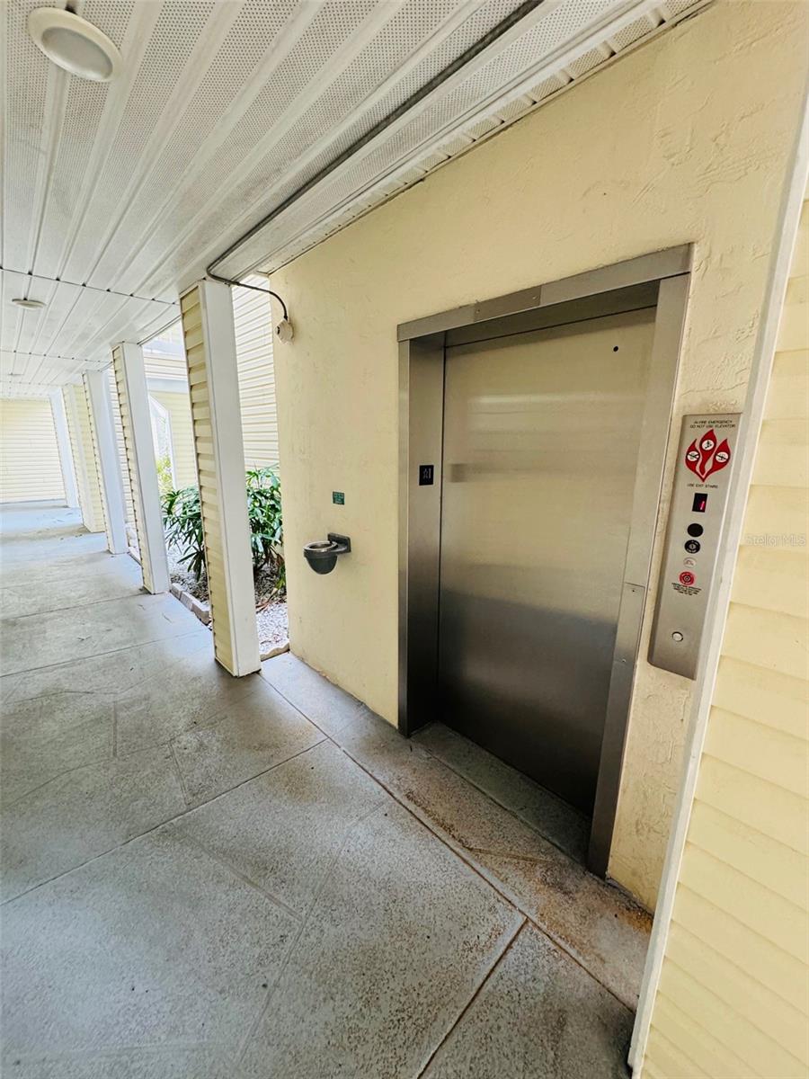 6931 STONES THROW CIRCLE N 5210