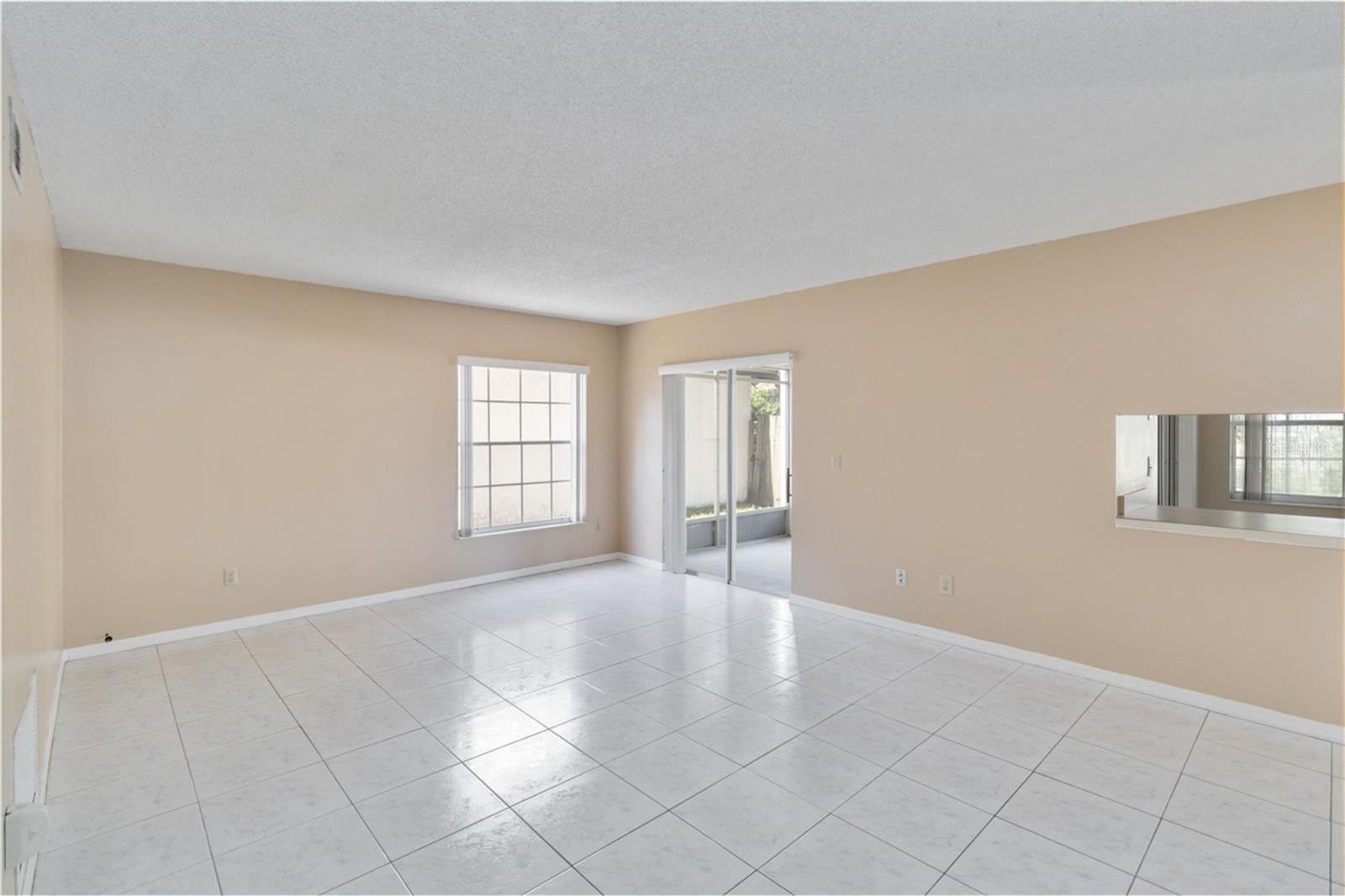 COUNTRY LANE - Residential Lease