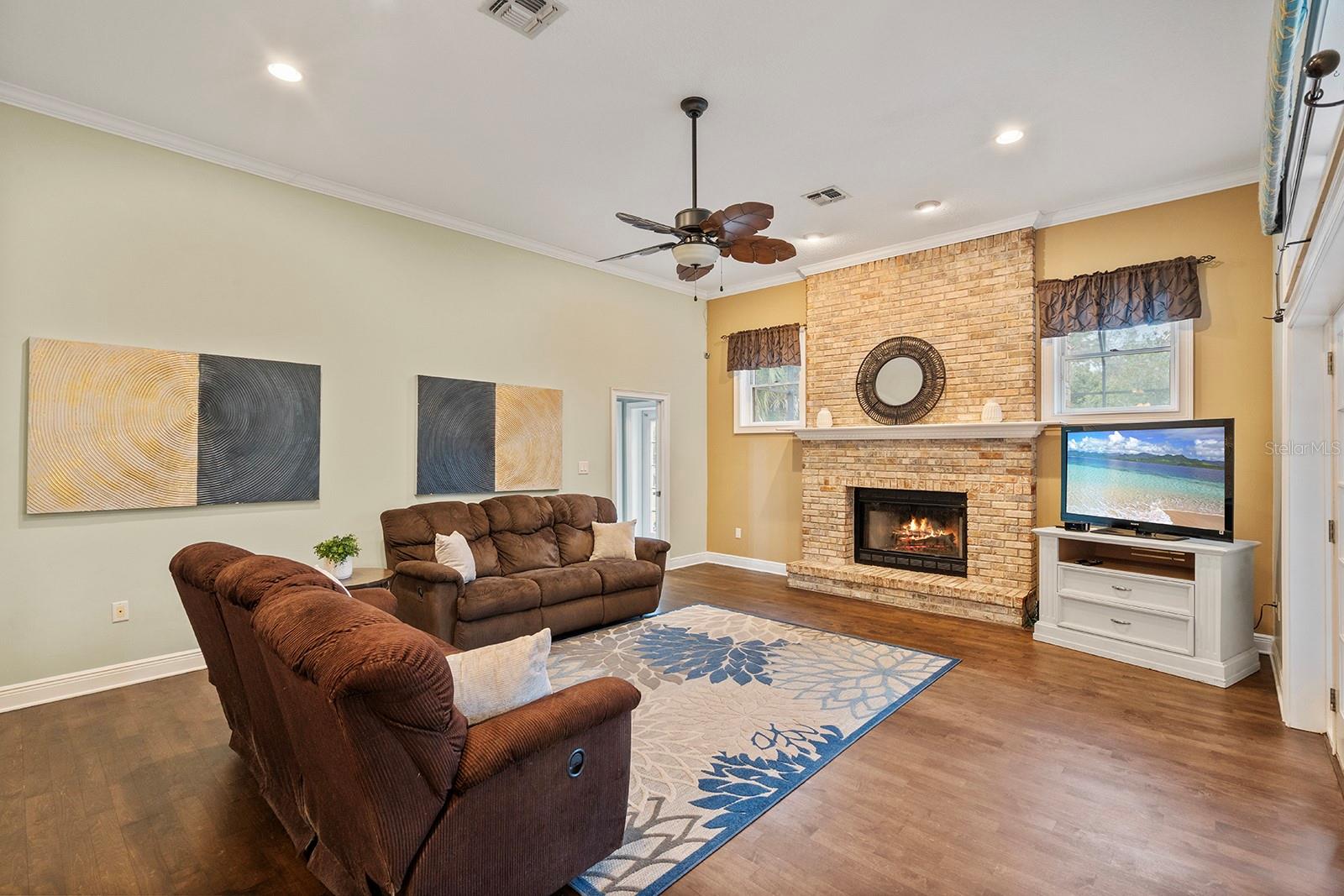 KILLALOE BY THE LAKE - Residential