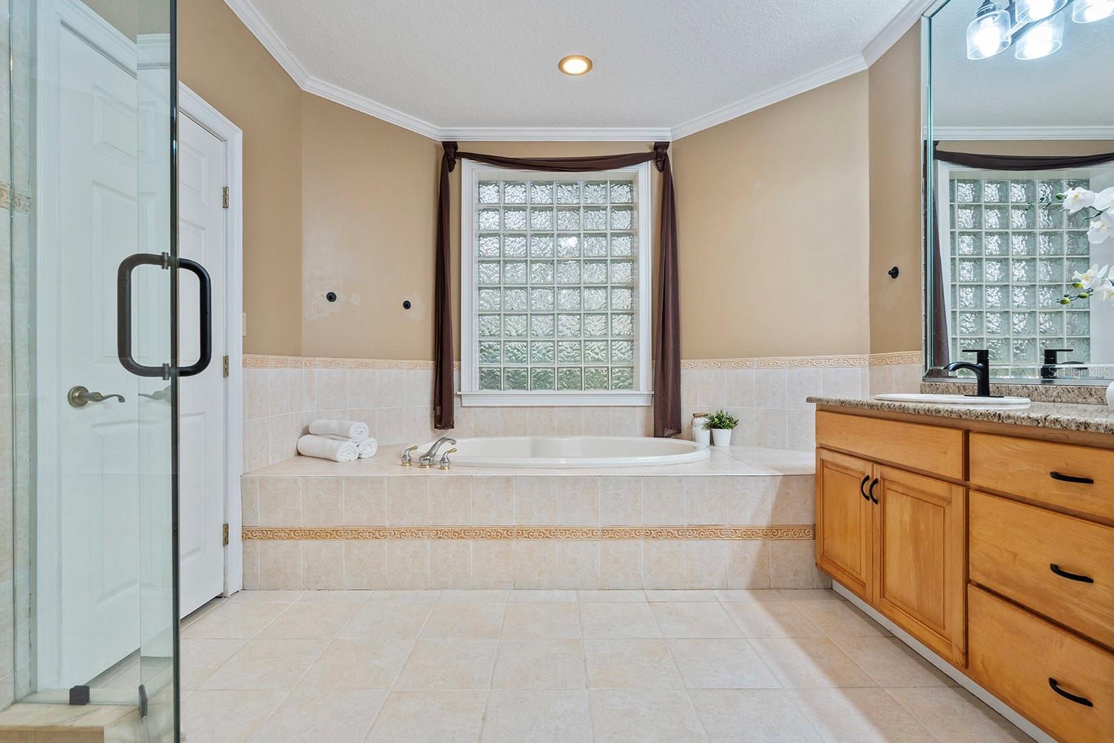 KILLALOE BY THE LAKE - Residential