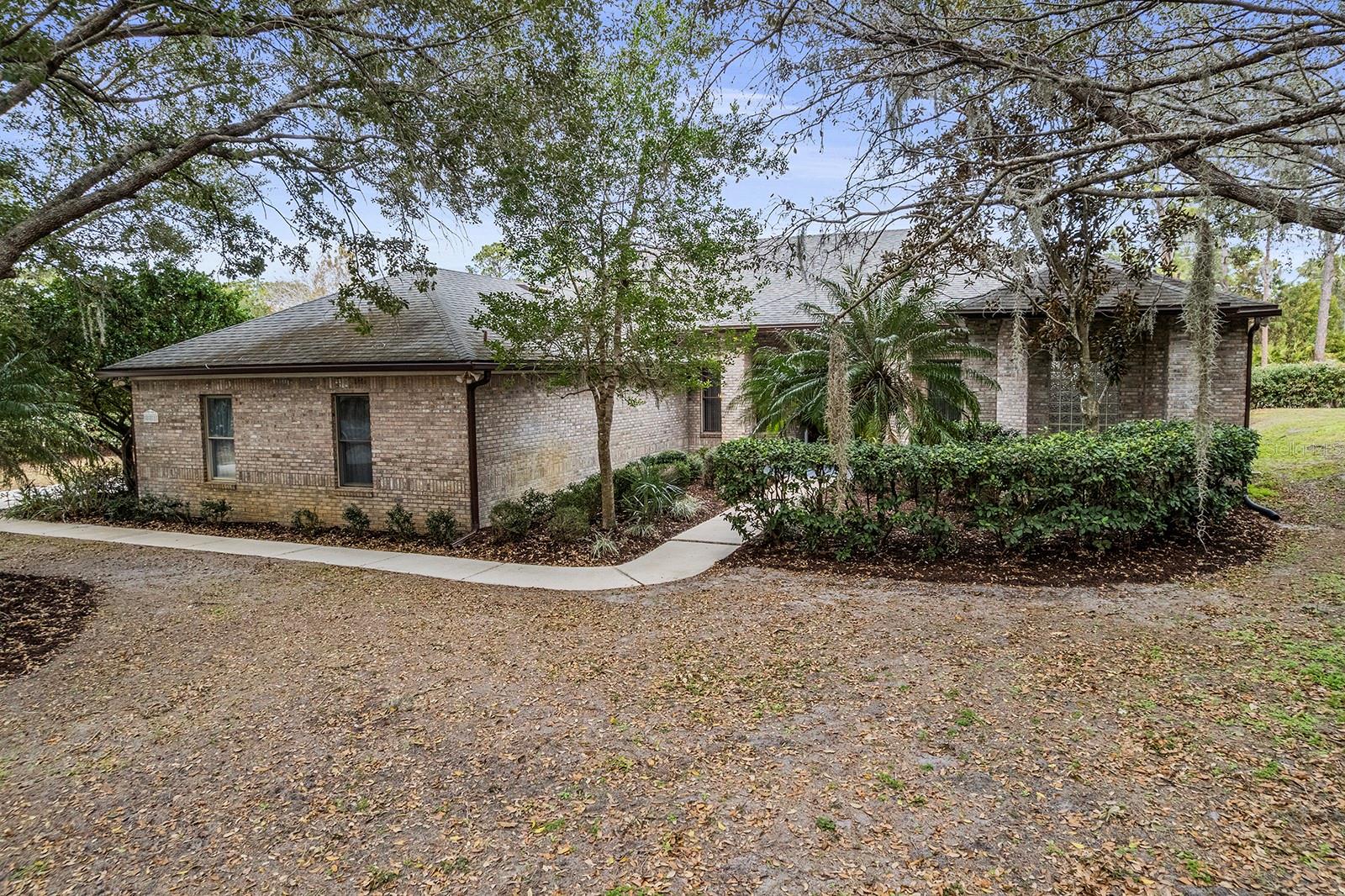 KILLALOE BY THE LAKE - Residential