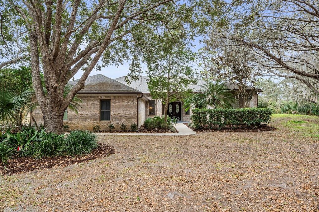 Photo of 881 S Belfast Place, Chuluota, FL 32766 (MLS # O6380308)