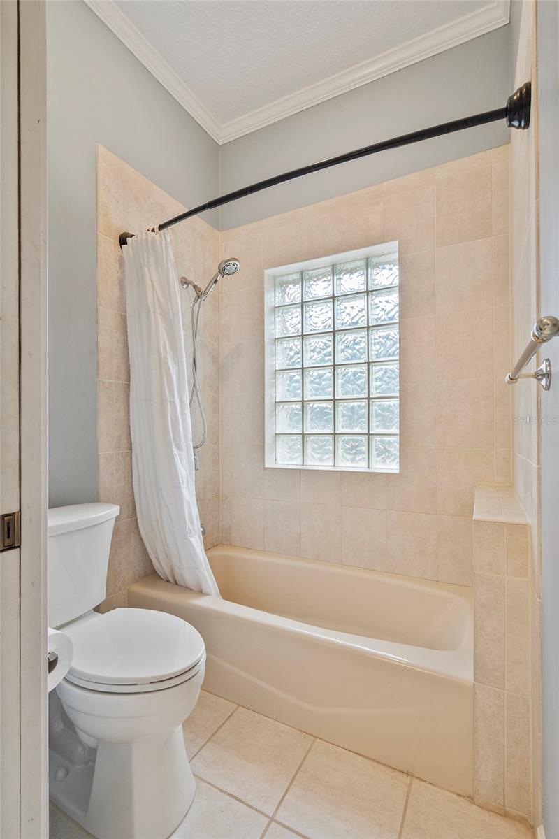 KILLALOE BY THE LAKE - Residential