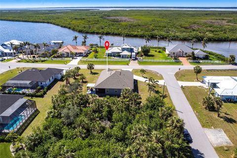 A home in PORT CHARLOTTE