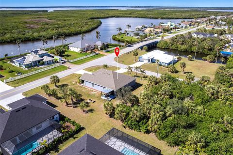 A home in PORT CHARLOTTE