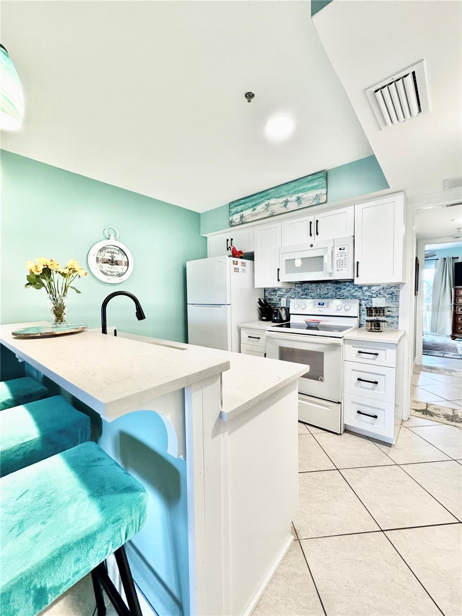 HIDEAWAY BAY BEACH CLUB PH 07 - Residential