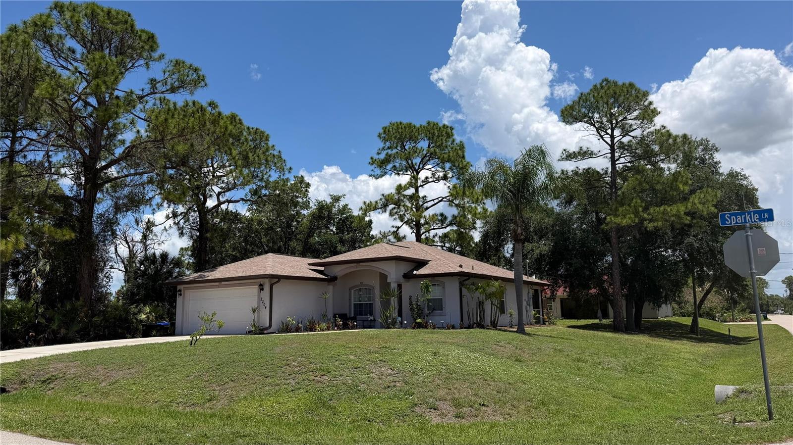 2204 SPARKLE LANE