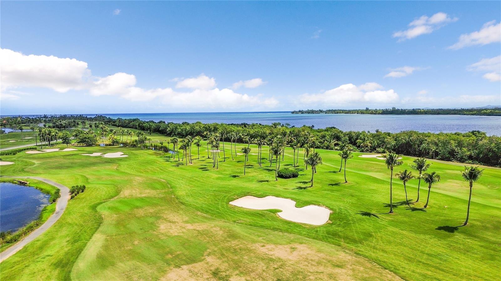 COUNTRY CLUB RESIDENCES - Residential