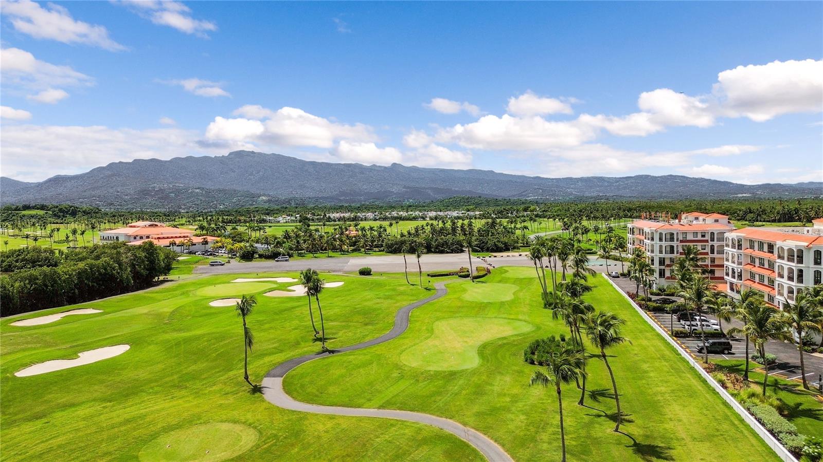 COUNTRY CLUB RESIDENCES - Residential