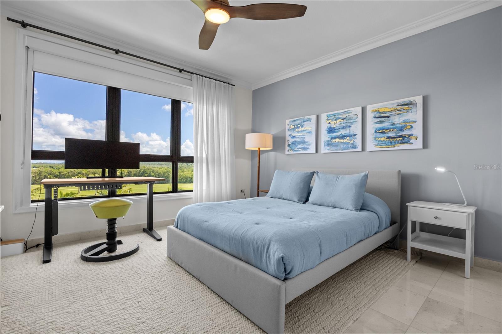 COUNTRY CLUB RESIDENCES - Residential