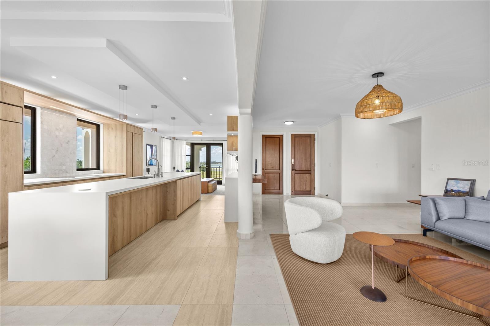 COUNTRY CLUB RESIDENCES - Residential