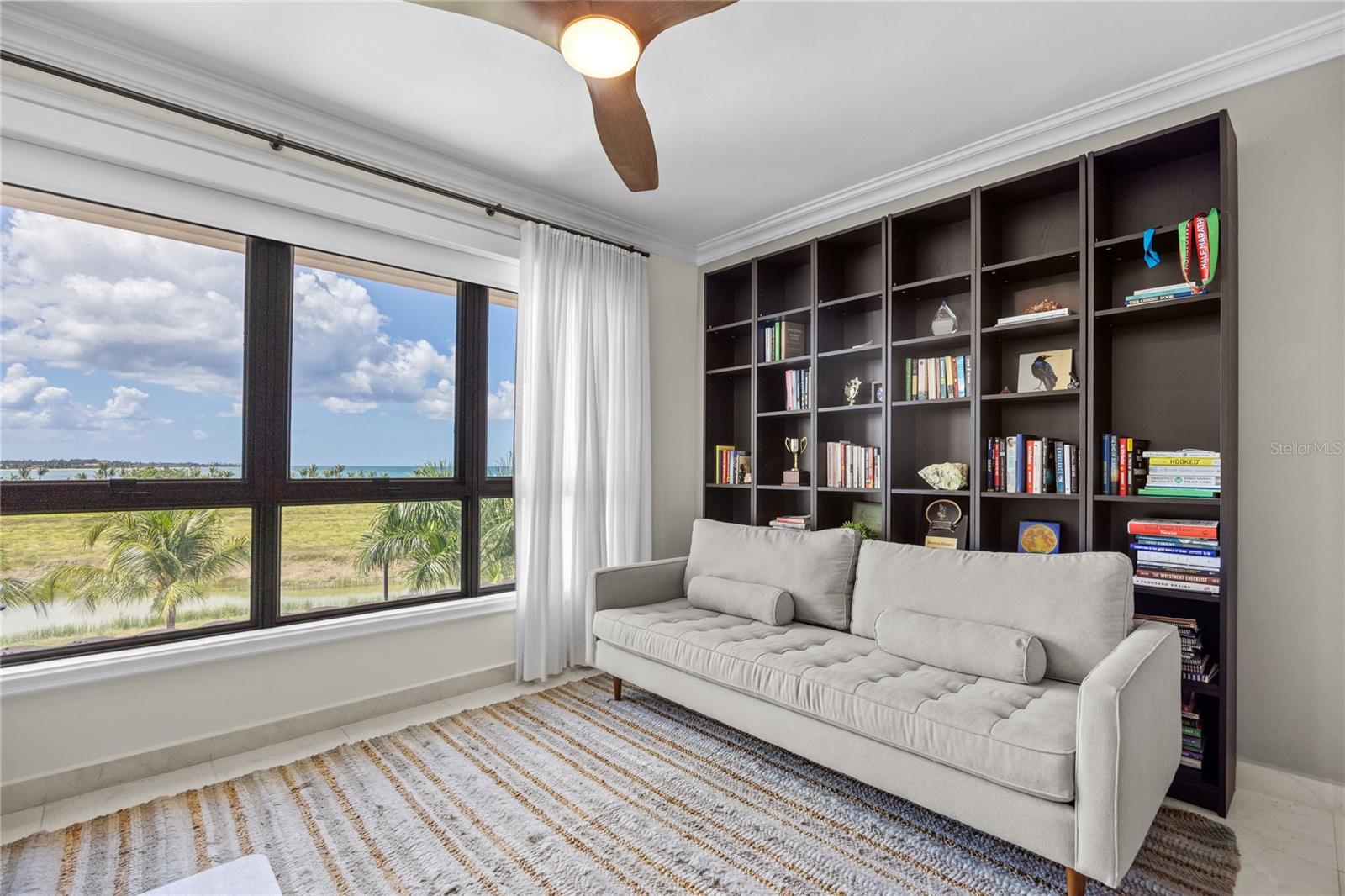 COUNTRY CLUB RESIDENCES - Residential