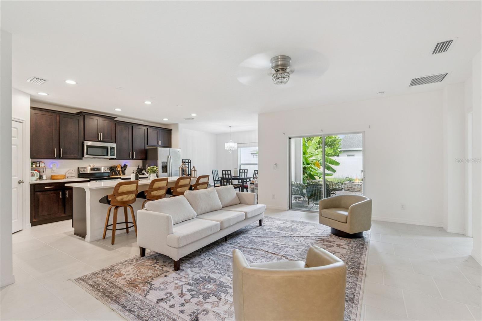 1055 CHASE AUSTIN WAY