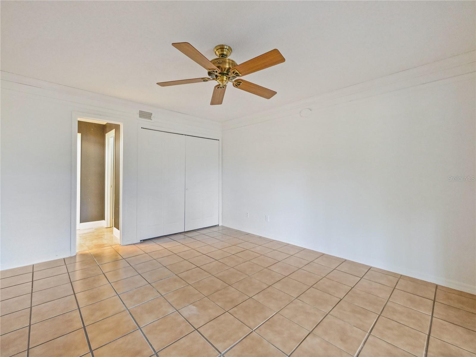 CROWN POINT BY THE SPGS - Residential