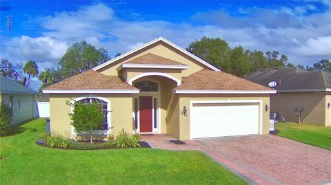 A home in WINTER HAVEN