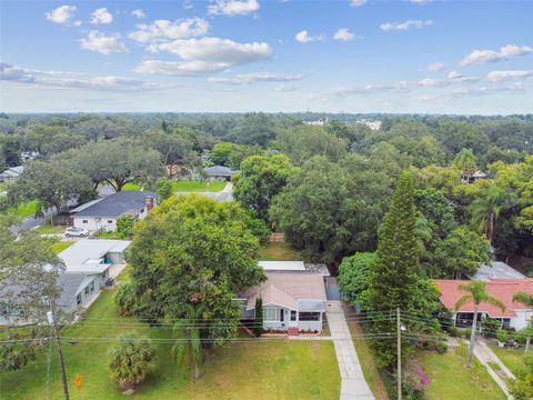 A home in LAKELAND