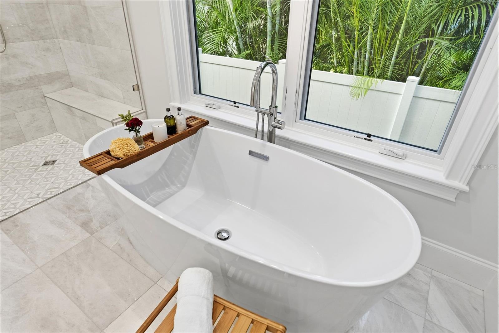 SNELL ISLE BRIGHTWATERS SEC 1 REP - Residential