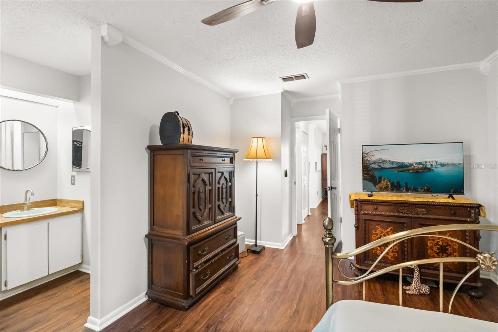 HIGHLAND VILLAGE 1 - Residential