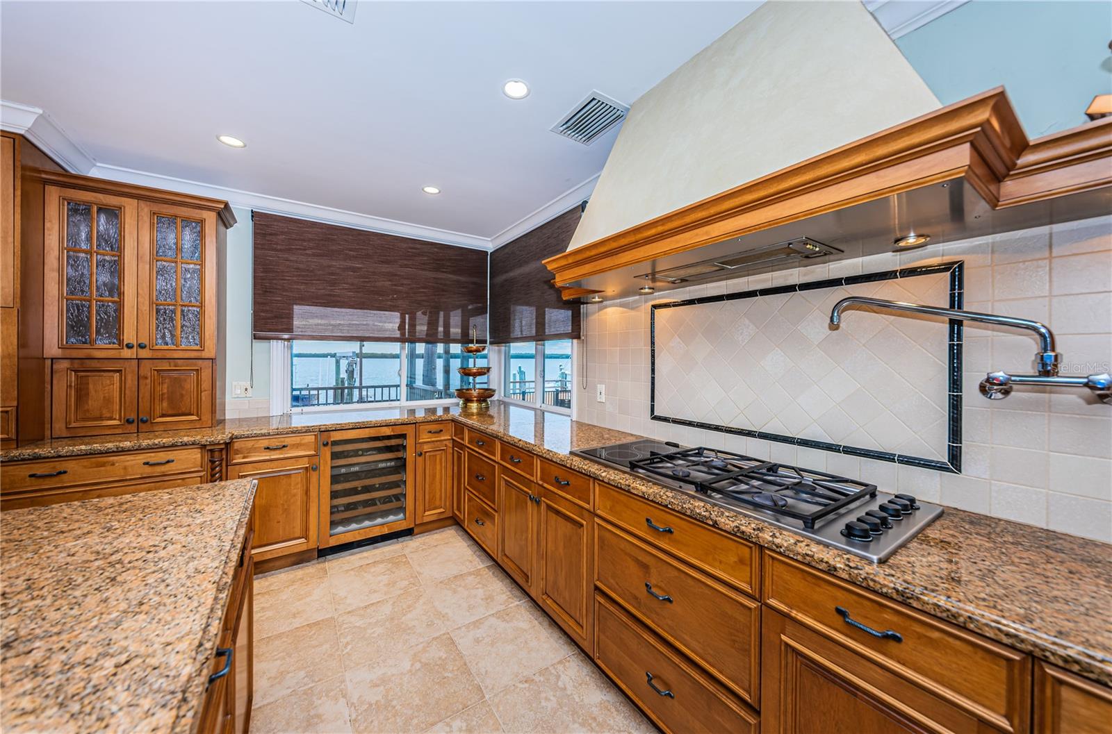 BAYWAY ISLES - Residential