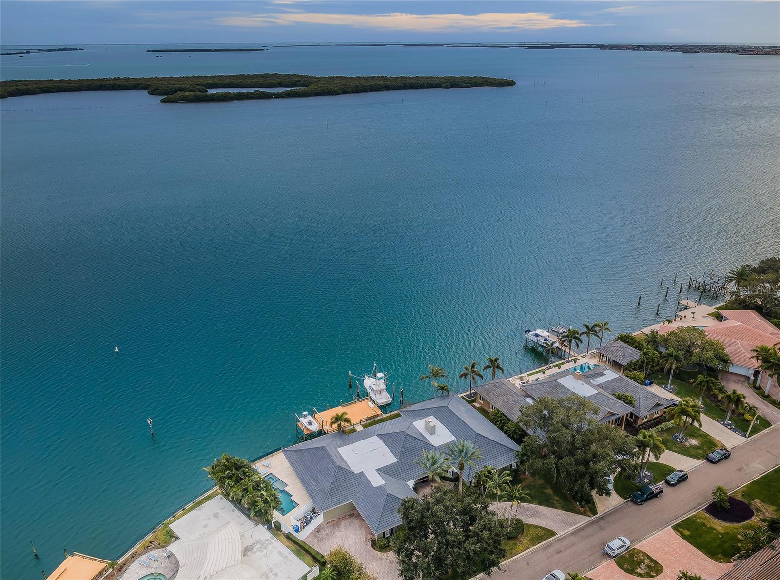 BAYWAY ISLES - Residential