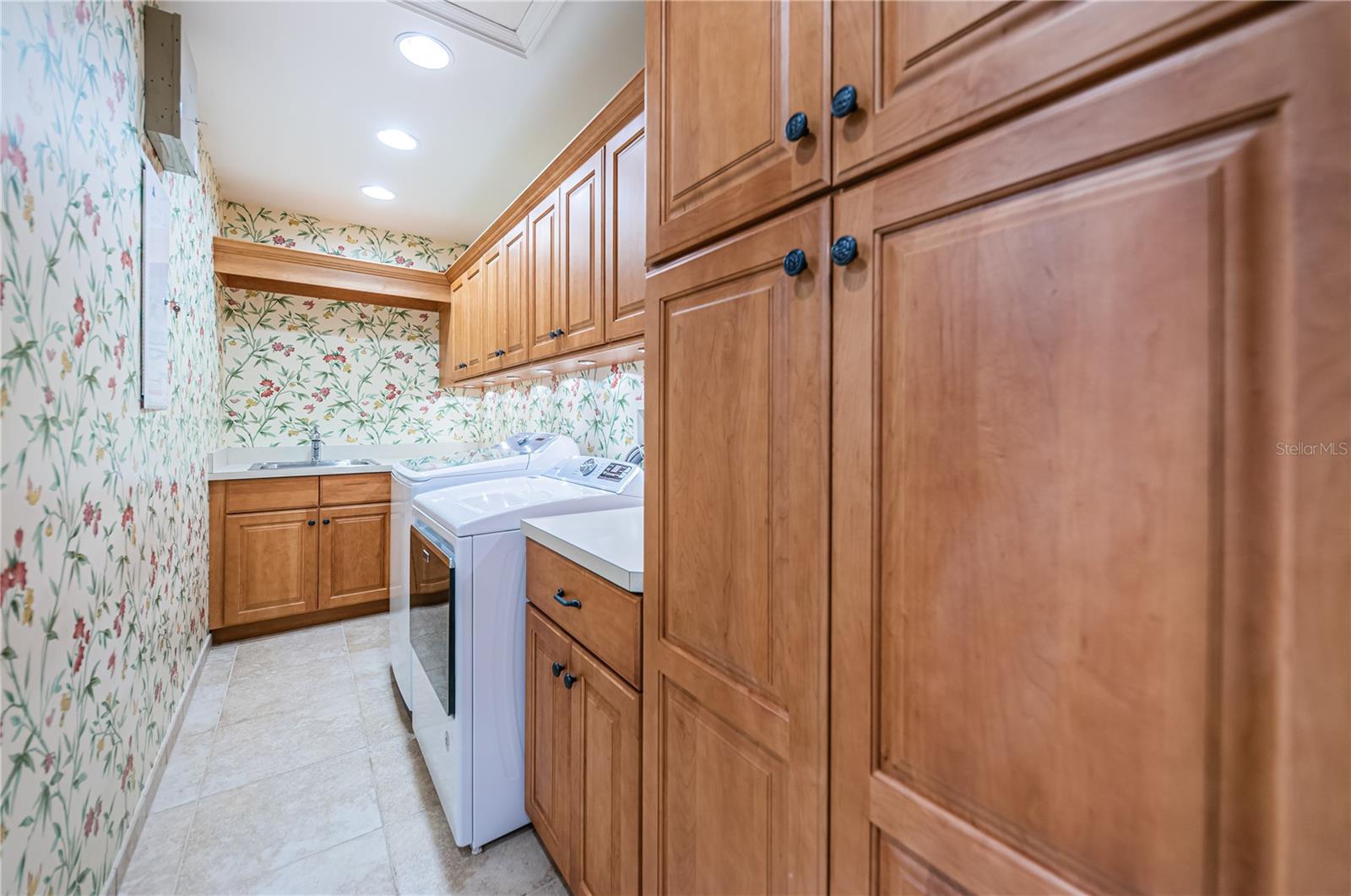 BAYWAY ISLES - Residential