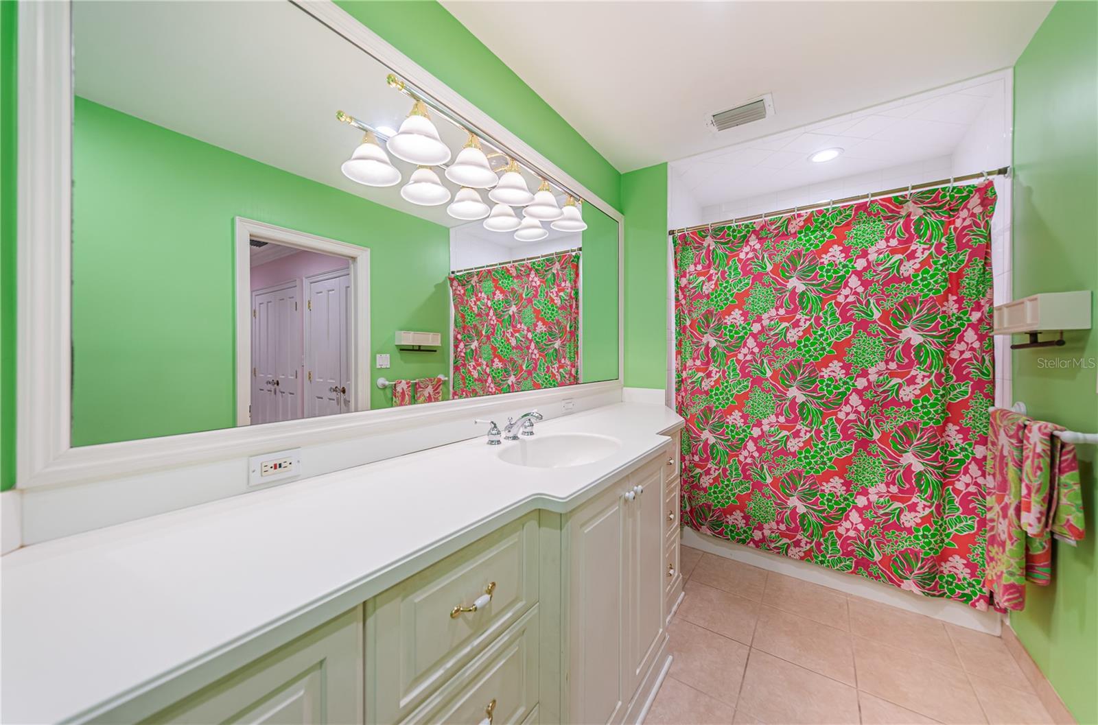 BAYWAY ISLES - Residential