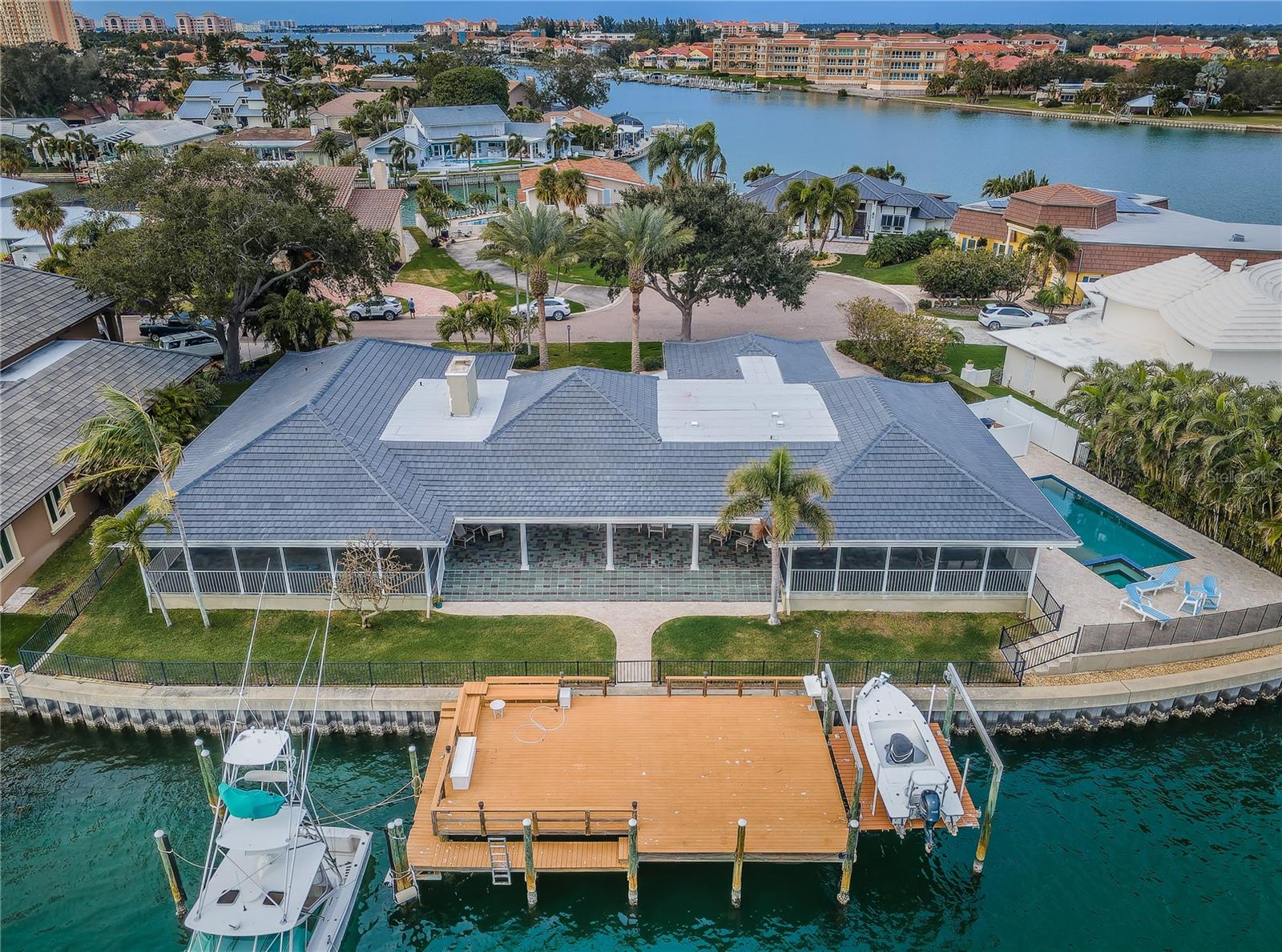 BAYWAY ISLES - Residential