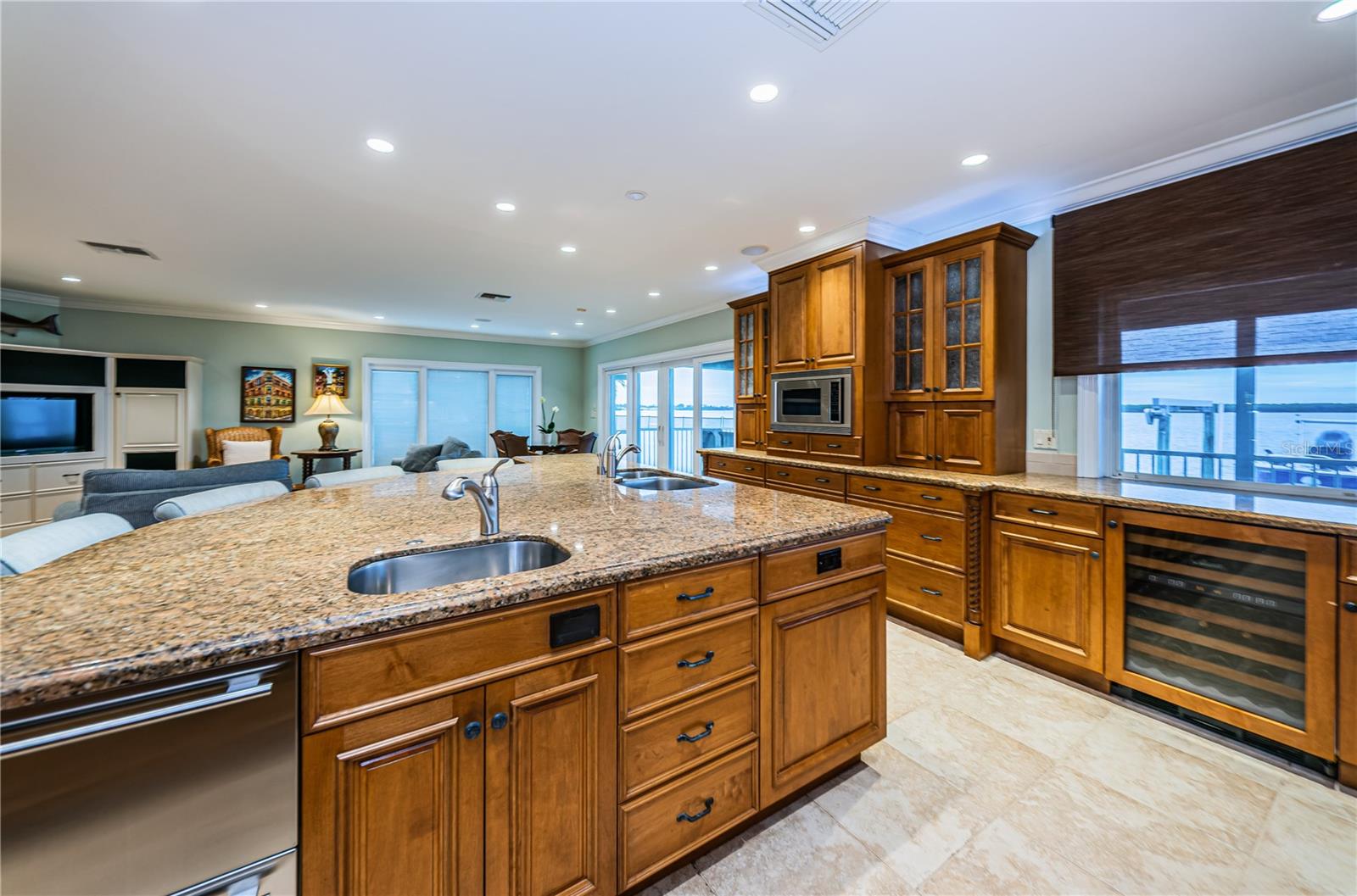 BAYWAY ISLES - Residential