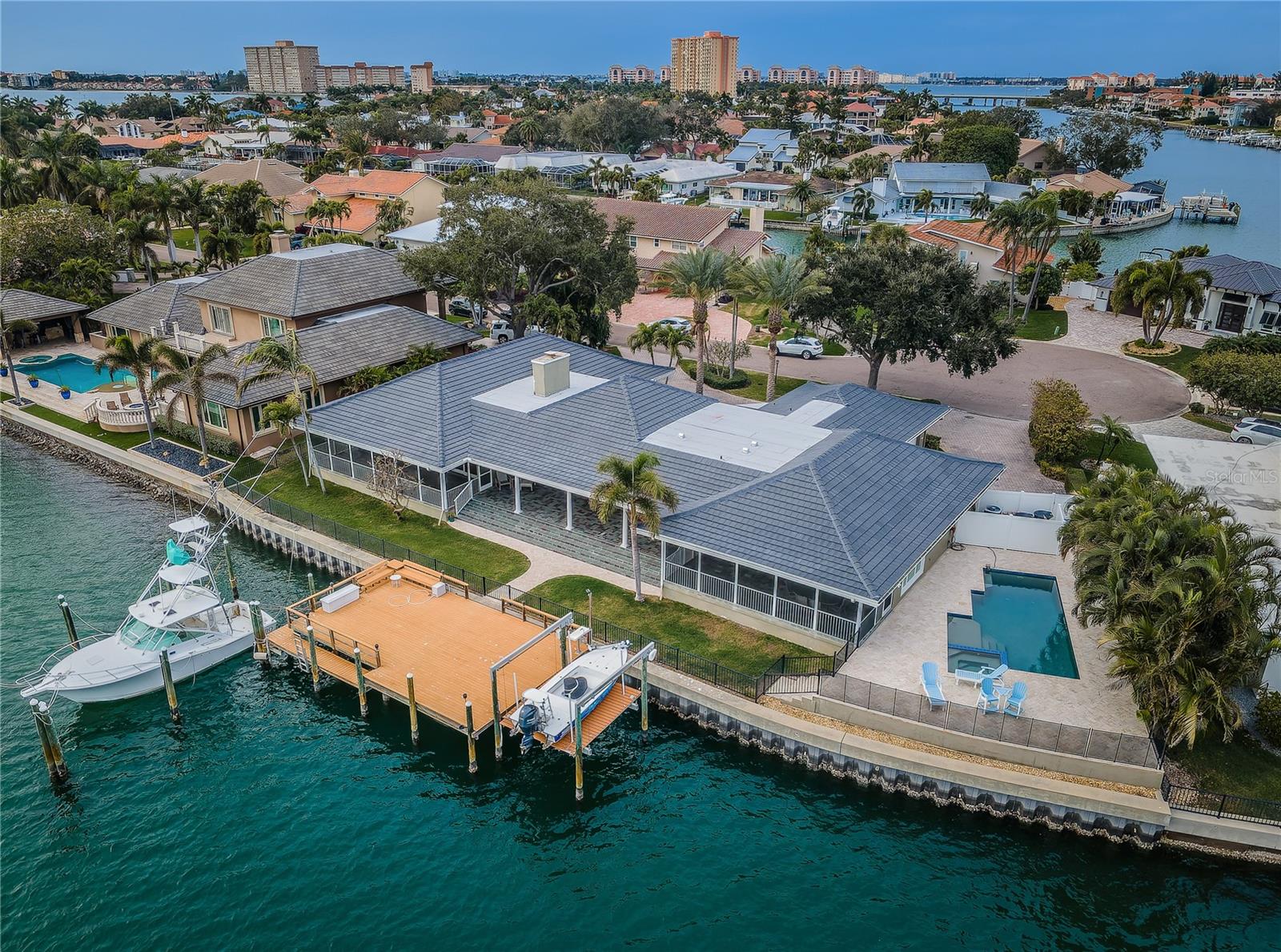 BAYWAY ISLES - Residential