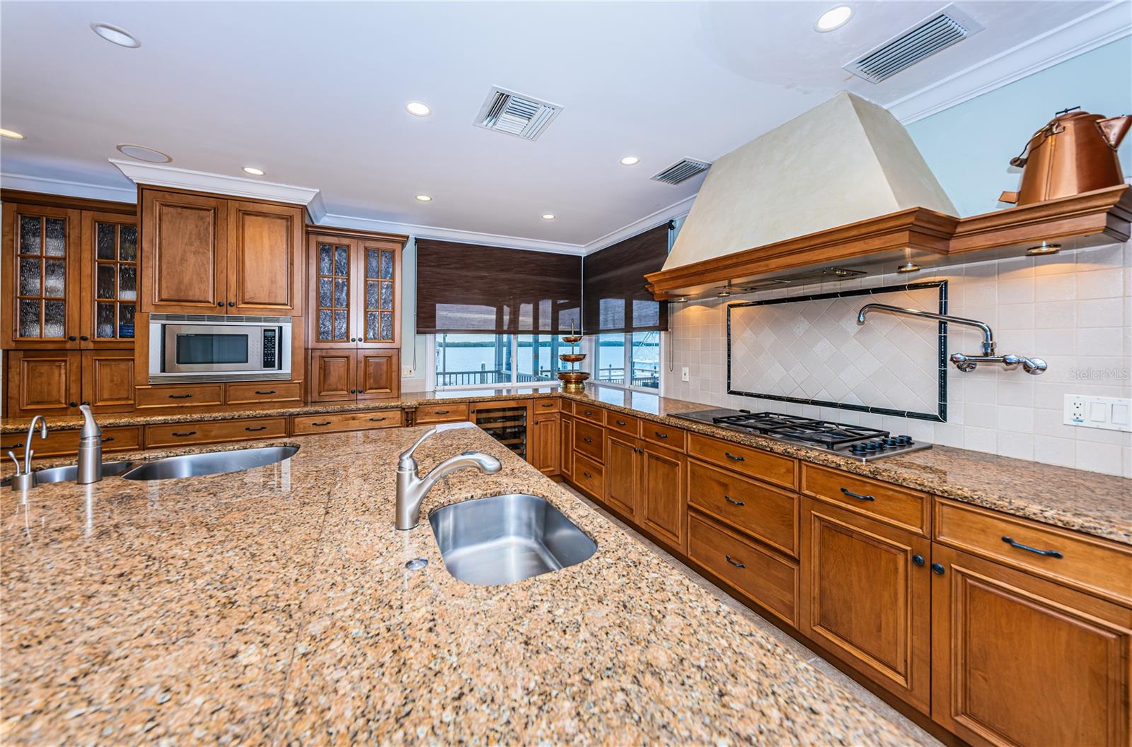 BAYWAY ISLES - Residential