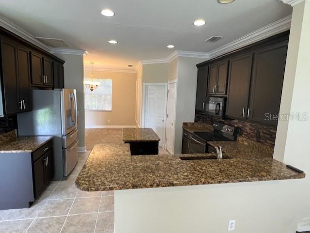 COUNTRY CHASE - Residential Lease