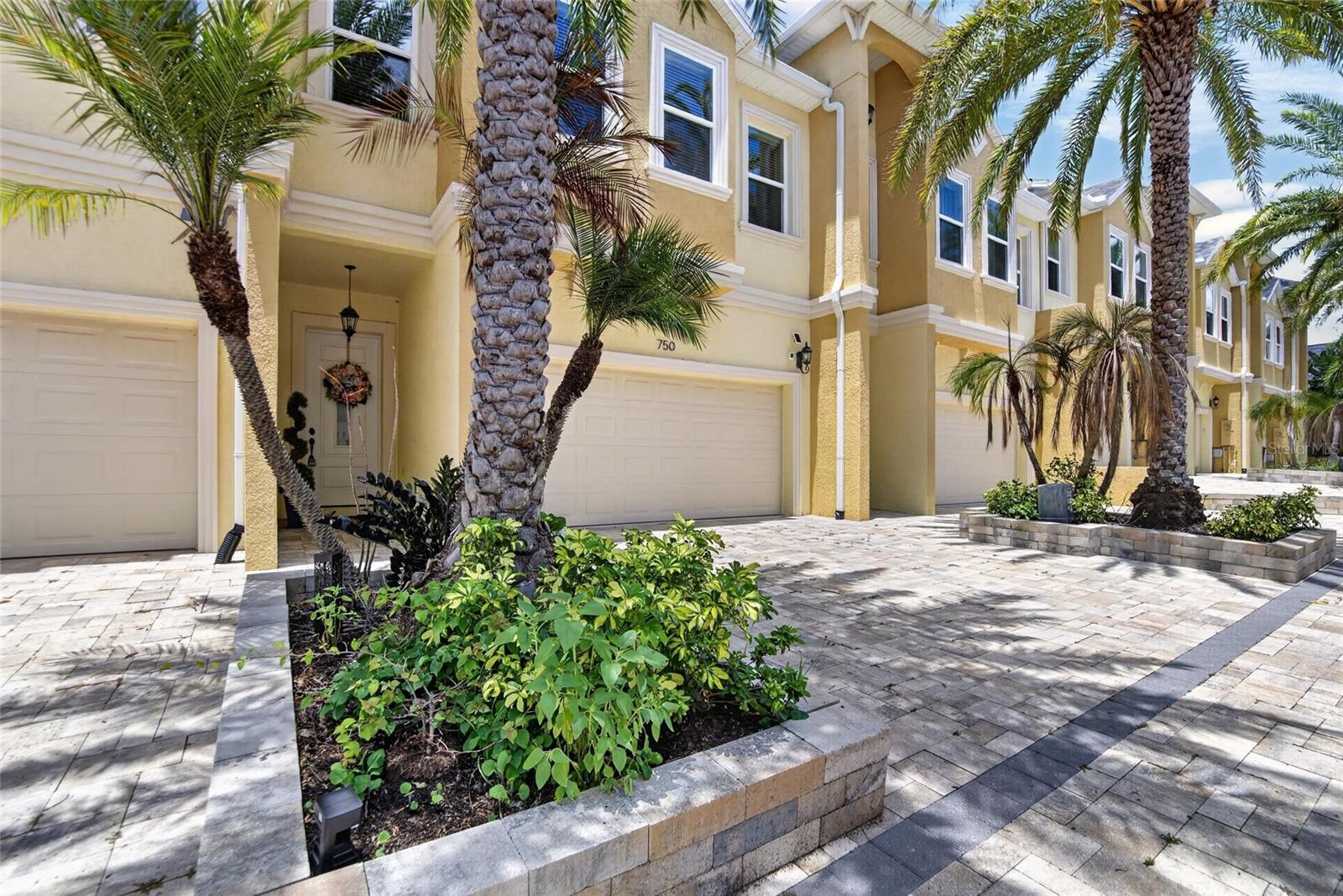 750 GRAND CYPRESS LANE