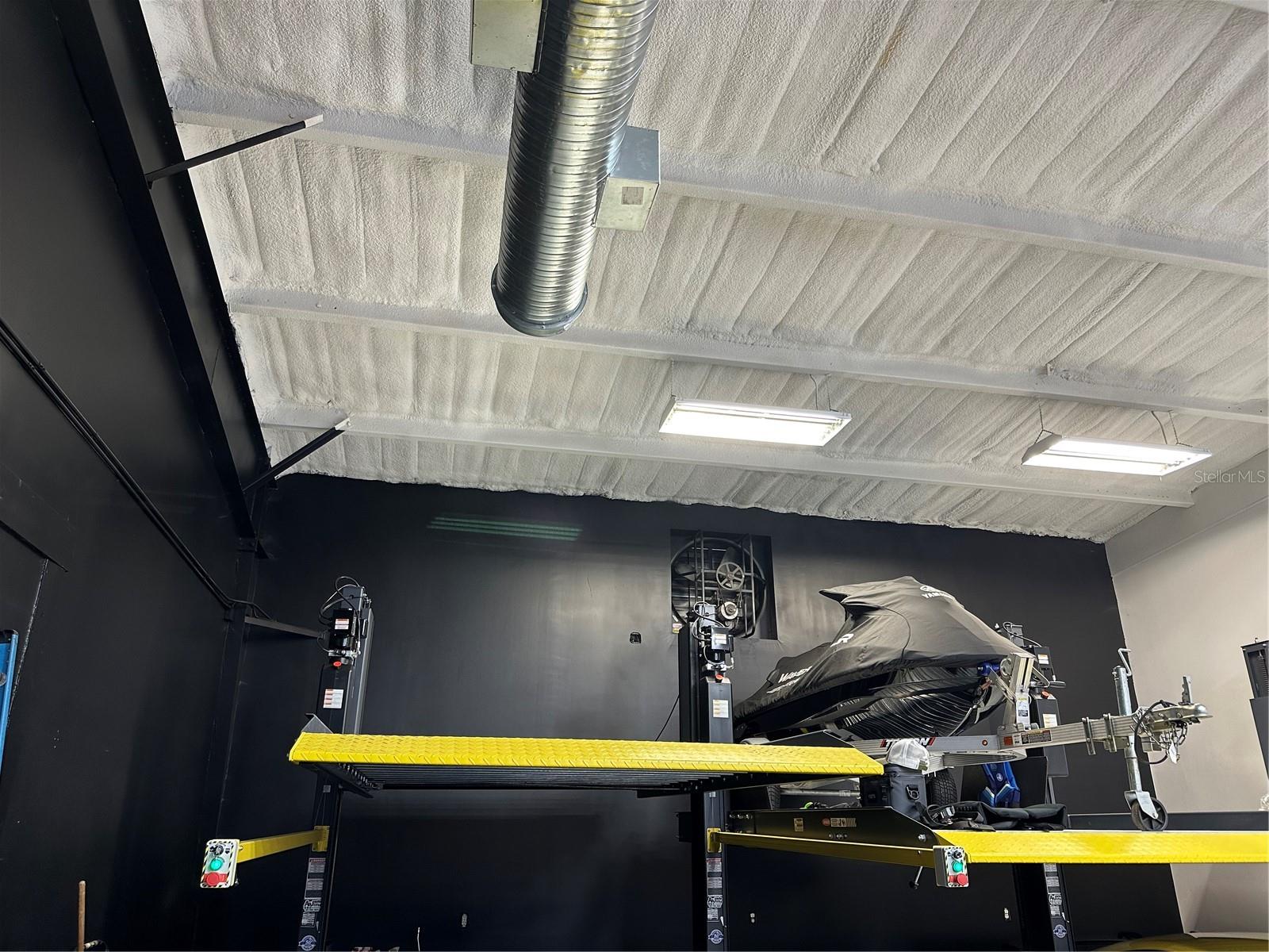 WARING INDUST PARK PH 03 - Commercial Sale