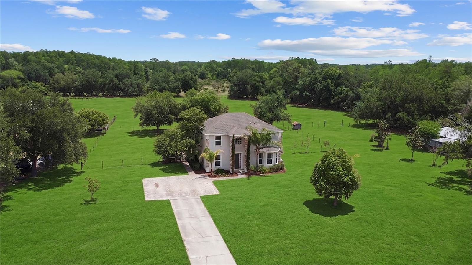 GROVELAND FARMS 21-23-25 - Residential