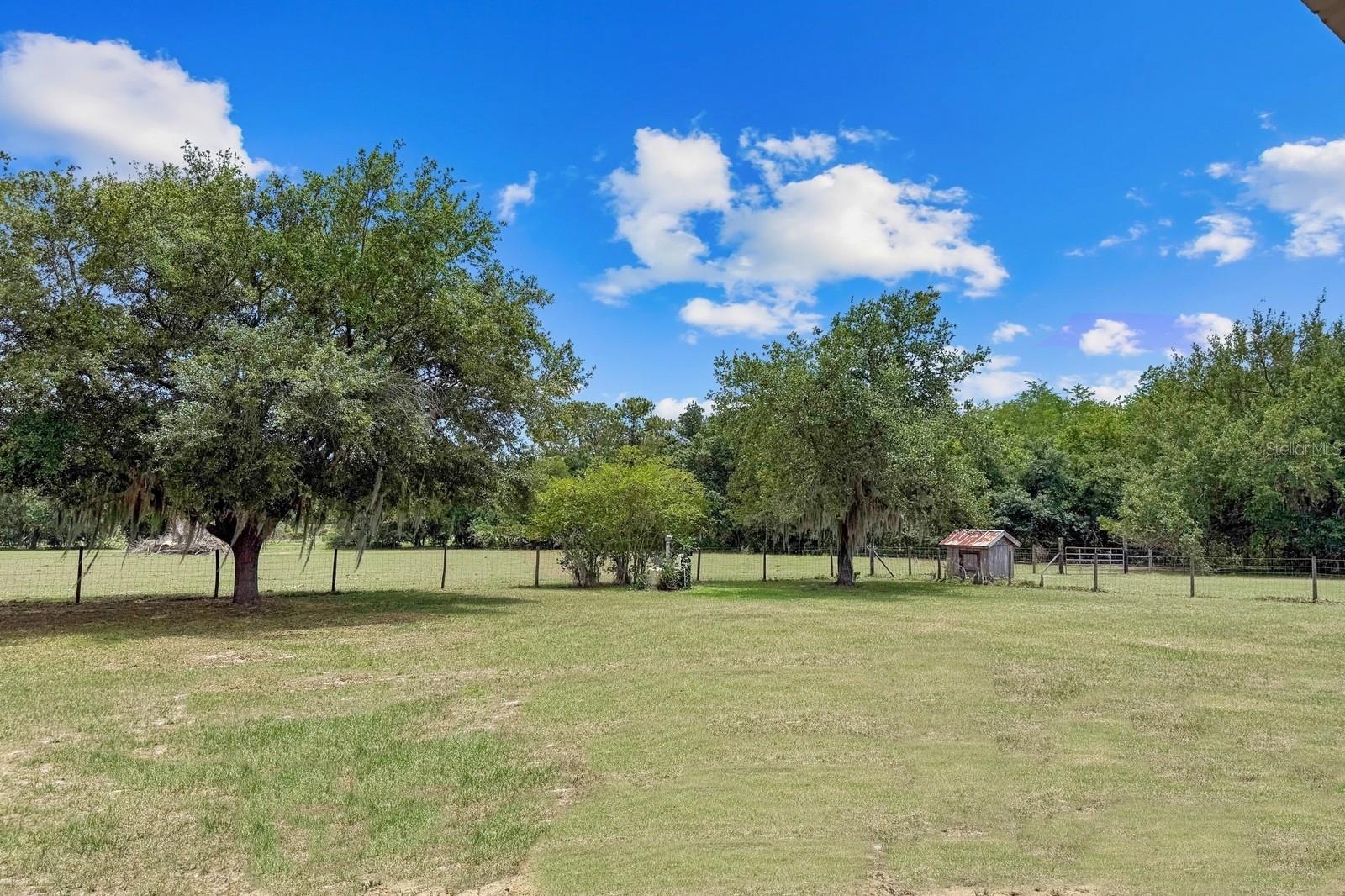 GROVELAND FARMS 21-23-25 - Residential