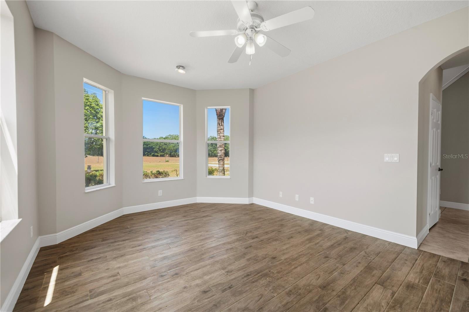 GROVELAND FARMS 21-23-25 - Residential