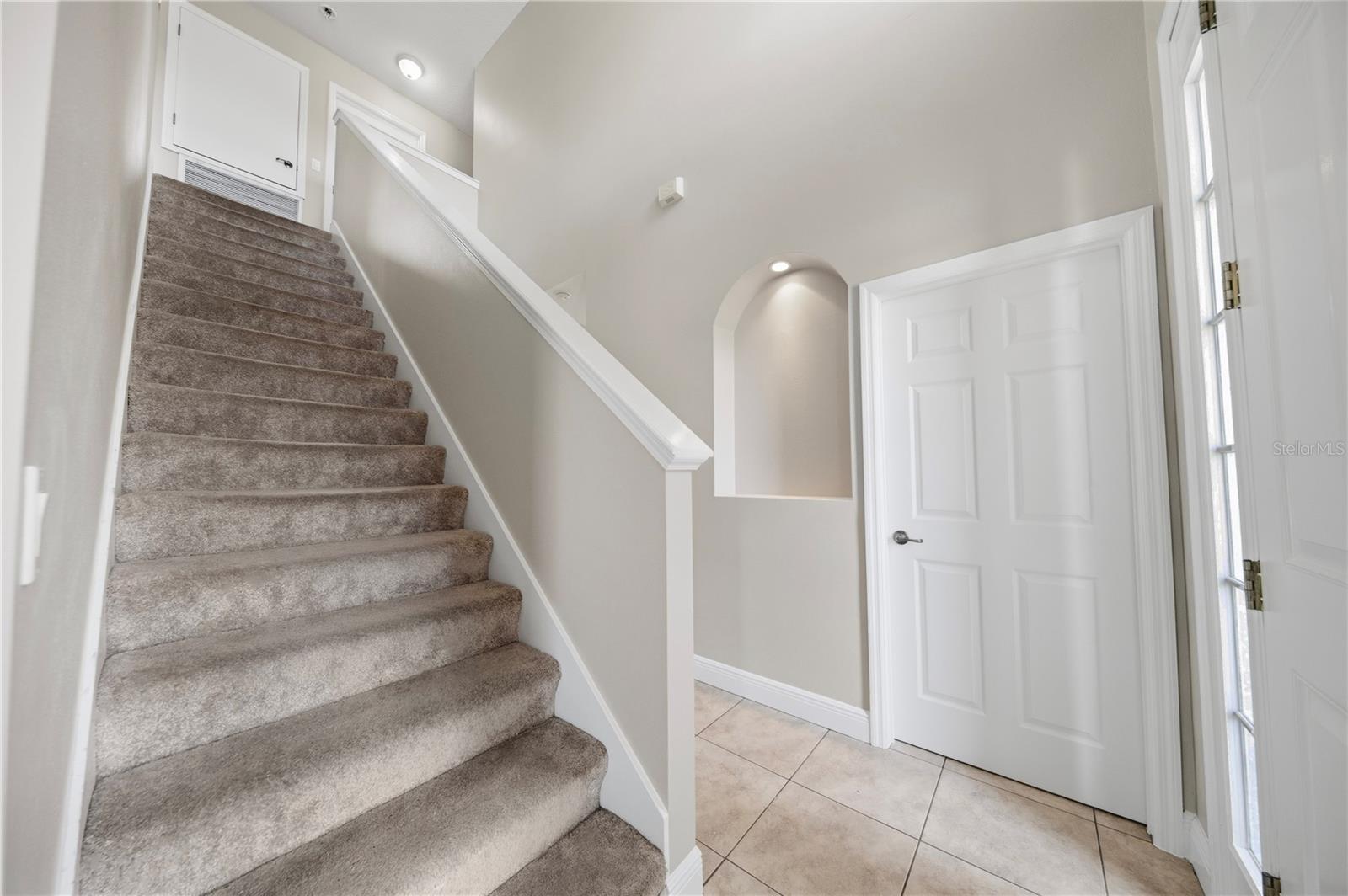 GROVELAND FARMS 21-23-25 - Residential