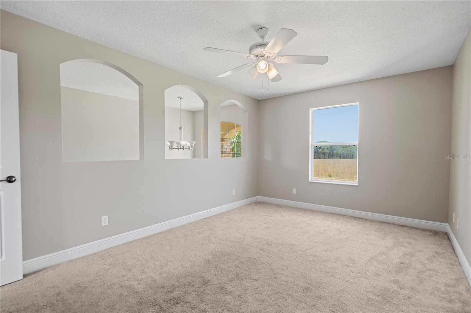 GROVELAND FARMS 21-23-25 - Residential